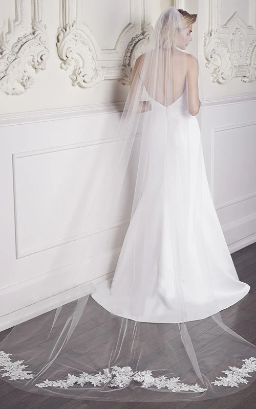 Voile de mariée long avec appliques en dentelle
