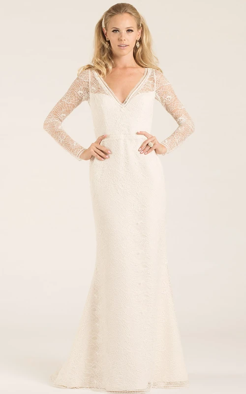 Robe de mariée vintage en dentelle, coupe fourreau, manches longues, col en V et découpe en forme de goutte d'eau