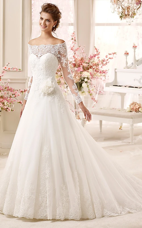 Schulterfreies A-Linien-Kleid mit langen Ärmeln und Blumen