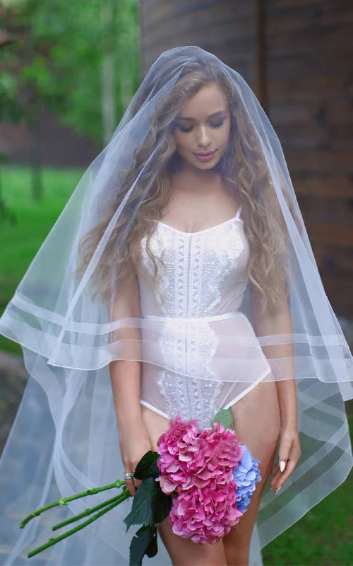 Voile de mariée long en tulle simple et romantique