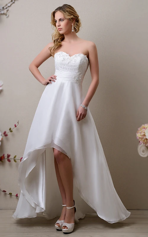 A-Linien-Brautkleid mit hohem/tiefem Herzausschnitt und Spitzenoberteil