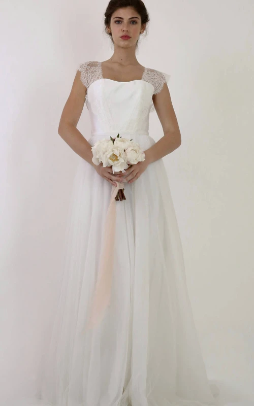 Robe de mariée bohème en tulle, sans manches, décolleté en V et nœud, dos nu plongeant