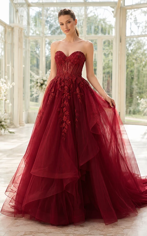 Robe de bal rouge bustier en dentelle et tulle, robe de mariée romantique