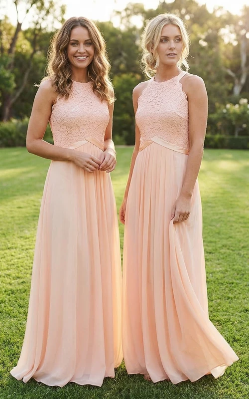 Vestido de gasa color rosa empolvado con escote redondo y cinta