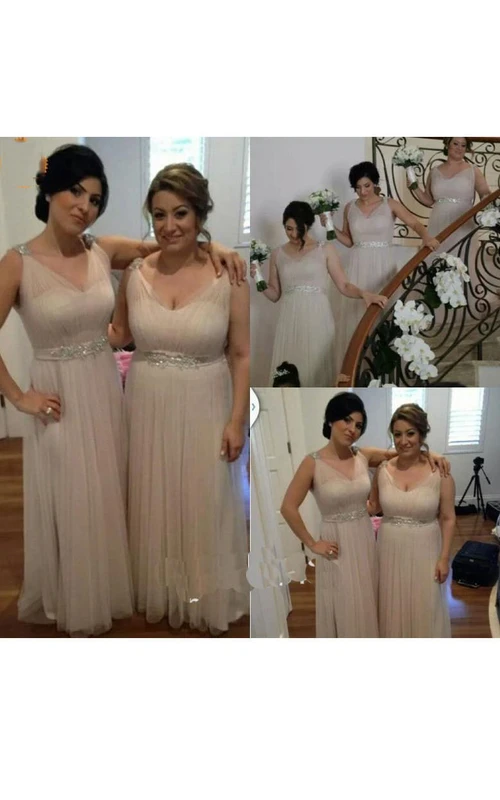 Robe longue en tulle plissée, sans manches, à col en V
