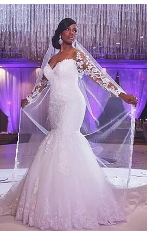 Robe de mariée sirène glamour à épaules dénudées et manches longues ornée d'appliqués