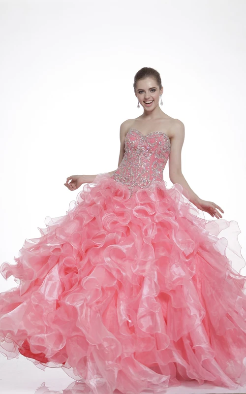 Ballkleid mit herzförmigem Herzausschnitt, langen Ärmeln, Organza-Schnürung, Rüschen und Perlenstickerei