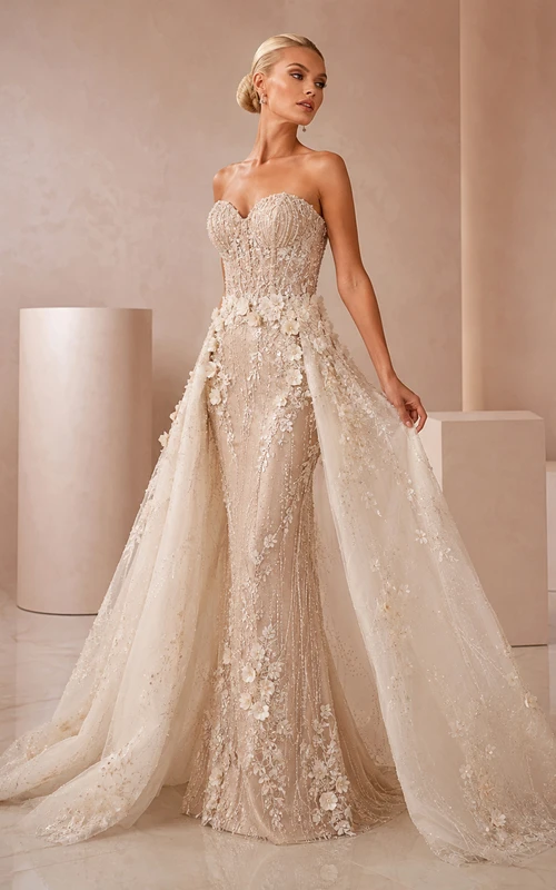 Edles, ärmelloses Meerjungfrauen-Brautkleid mit herzförmigem Herzausschnitt und abnehmbarem Rock mit Kapellenschleppe für die Gartenhochzeit