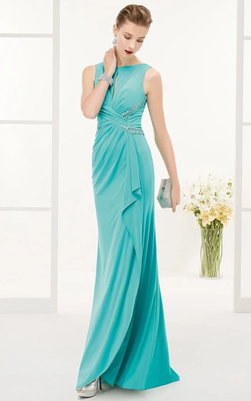 Vestido largo de fiesta ajustado con drapeado lateral, lentejuelas en la cintura y abertura en forma de ojo de cerradura en la parte delantera y trasera.