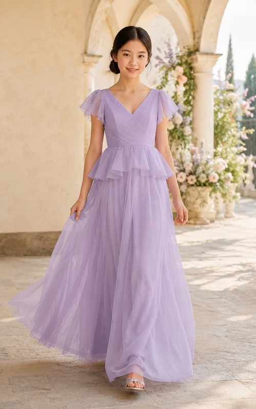 Lavendelfarbenes Brautjungfernkleid für junge Damen, A-Linie, V-Ausschnitt, kurze Ärmel, Blütenblatt-Tüll, Rüschen an der Taille, romantisch