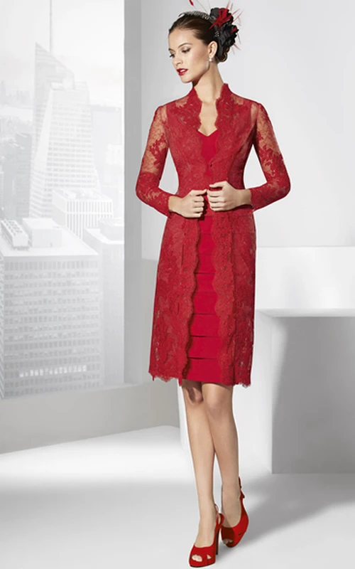 Applikationsbesetztes, langärmeliges, knielanges Spitzen-Abendkleid mit Jacke