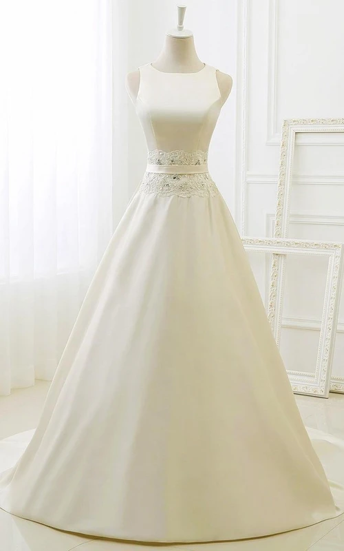 Vestido de gala de corte A, largo hasta la rodilla, escote redondo, manga 3-4, manga larga, chaqueta con pedrería, gasa, tul, encaje, lentejuelas, organza, satén.