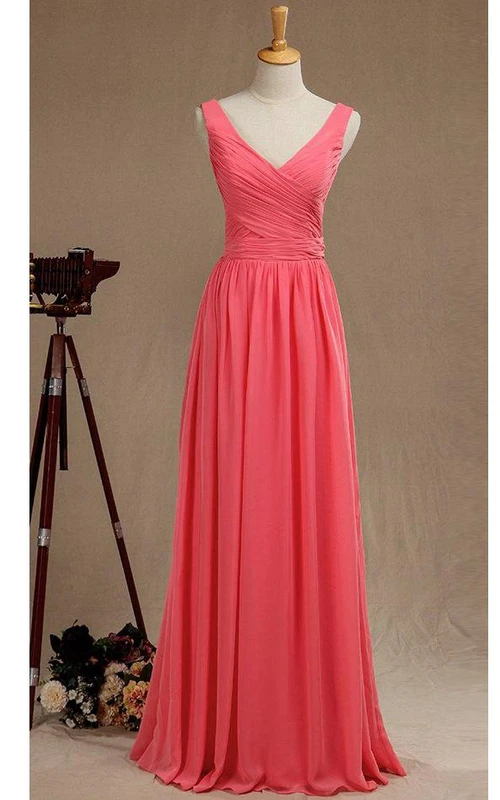 Robe longue plissée en mousseline de soie, col V, coupe trapèze, décolleté en V et dos nu