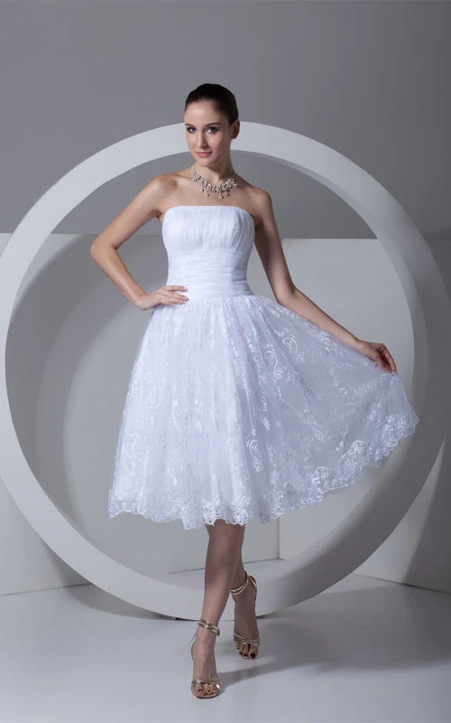 Vestidos de novia cortos sin tirantes con apliques de satén románticos, corte en A, sin mangas, para novias románticas.
