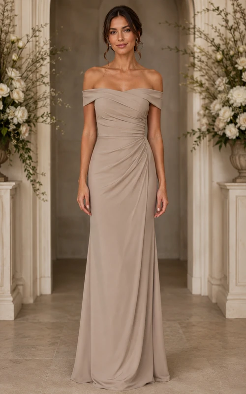 Vestido de dama de honor ajustado color topo con hombros descubiertos y corte recto