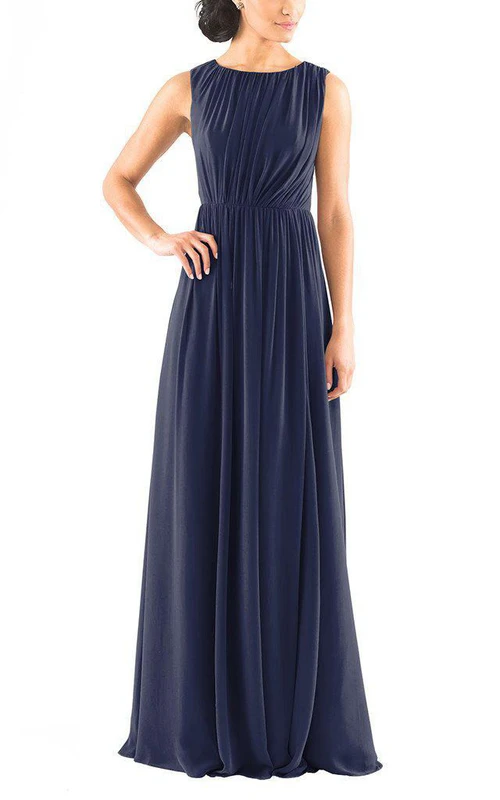 Vestido largo de gasa sin mangas para dama de honor con fruncido