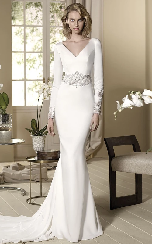 Vestido de novia modesto de jersey, largo hasta el suelo, con escote en V y mangas largas, adornado con cuentas.