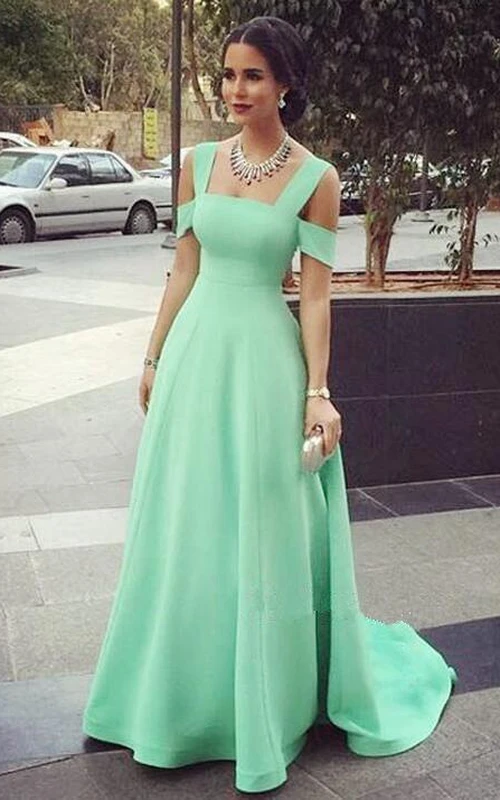 A-Linien-Kleid aus bodenlangem, rückenfreiem Satin mit quadratischem Ausschnitt