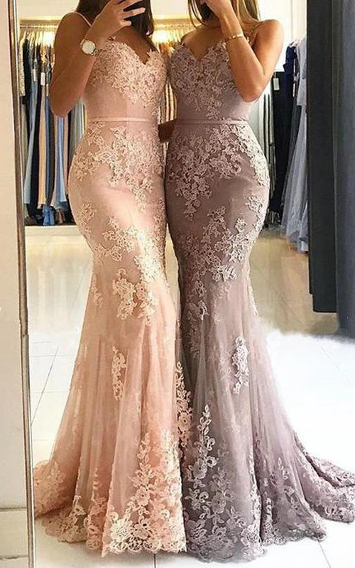 Robe de bal en dentelle et tulle, épaules dénudées, manches courtes, fermeture éclair