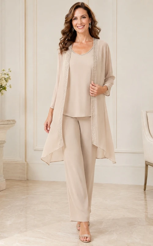 Elegantes zweiteiliges Hosen-Ensemble aus taupefarbenem Chiffon mit Drapierung, Rundhalsausschnitt und Knöchellänge