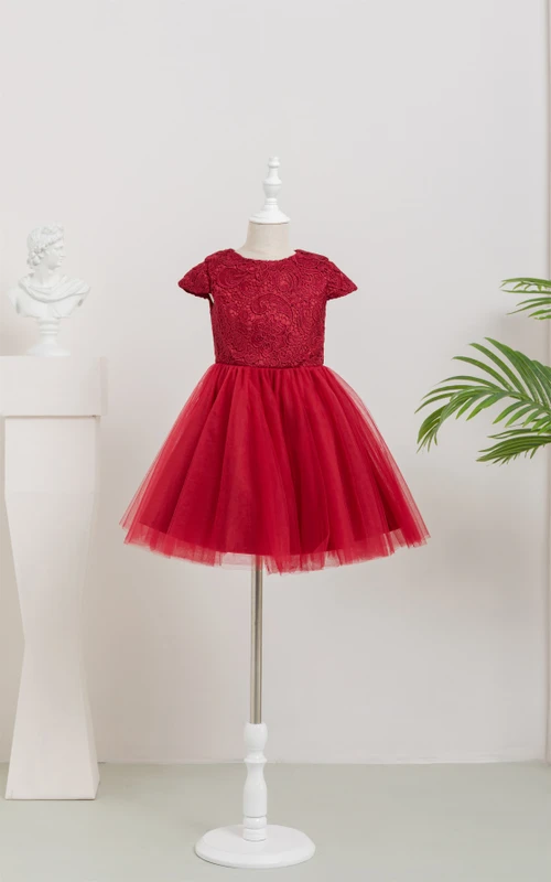Vestido corto de damita de honor de tul y encaje rojo estilo imperio con corte en A