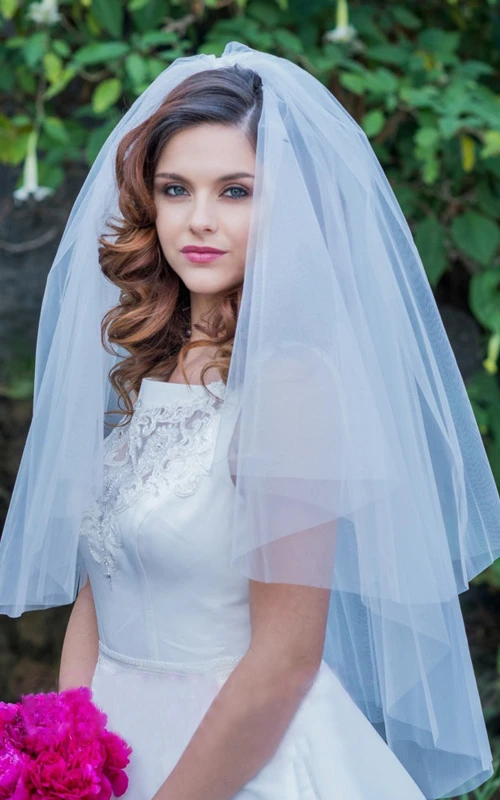 Voile de mariée court, simple et duveteux, à double épaisseur