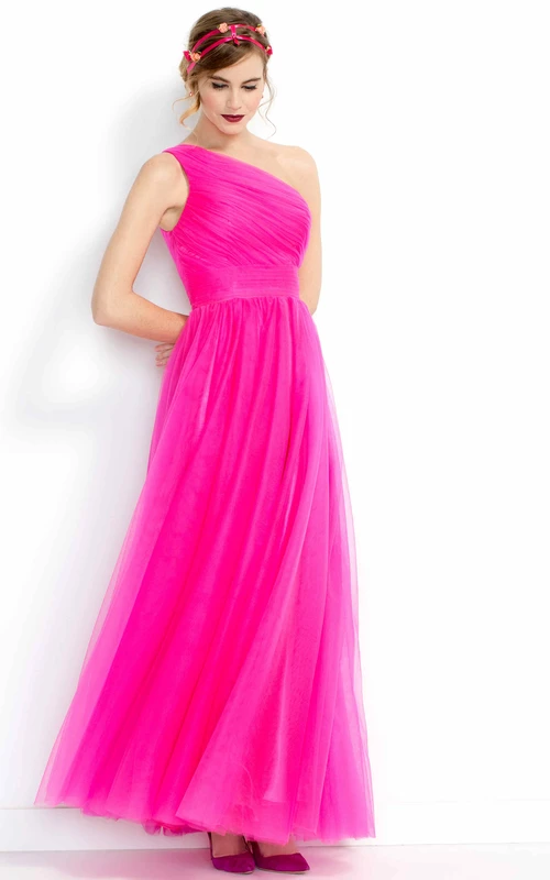 Vestido de dama de honor de tul sin mangas, fruncido, de corte A, largo hasta el suelo y con un solo hombro.
