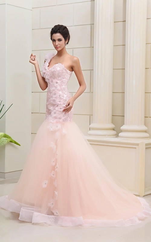 Vestido de sirena rosa rubor con encaje y flores