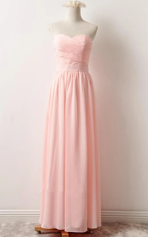 Chiffon- und Spitzenkleid mit Trägern und Korsettrücken