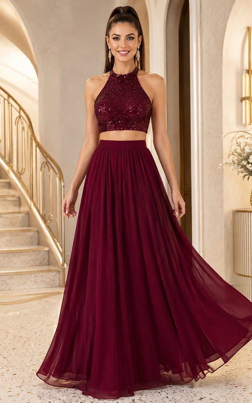 Vestido formal de dos piezas de gasa color burdeos con escote halter y corte en A, top corto con cuentas.