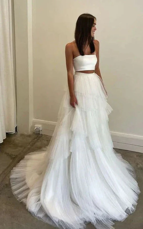 Zweifarbiges Empire-A-Linien-Brautkleid aus Tüll mit Lagen