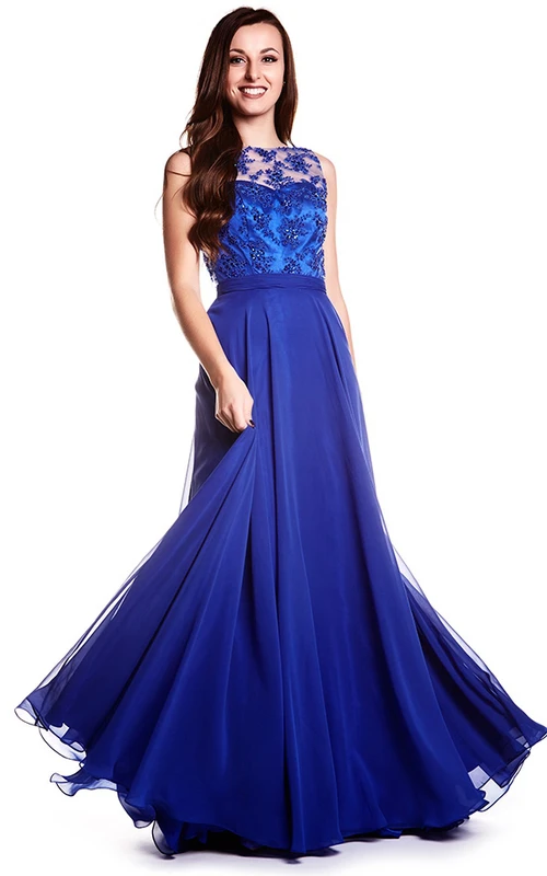 Robe de bal fourreau sans manches en mousseline à col rond et applications