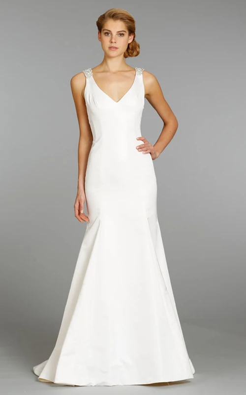 Robe sirène en taffetas à col en V élégant et dos brodé transparent