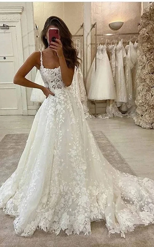 Elegantes Prinzessinnen-Hochzeitskleid mit Spaghettiträgern, A-Linien-Schnitt, Applikationen und Schleppe