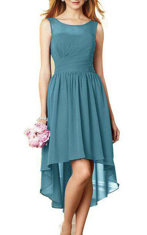 Chiffonkleid mit asymmetrischem, gerafftem Ausschnitt und Illusionsausschnitt