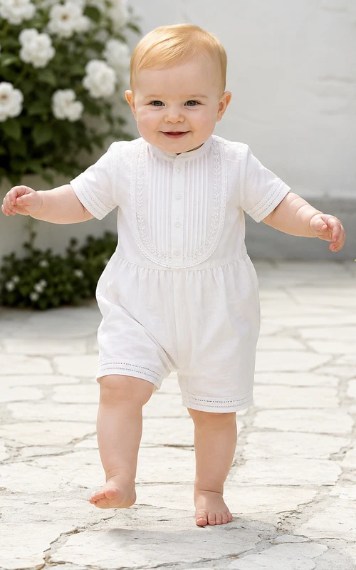 Weißer, kurzärmeliger Leinen-Baby-Bloomer mit Biesen, LDS-Stil