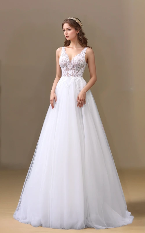 Robe de mariée sans manches en tulle, coupe empire, décolleté en V et bustier en dentelle