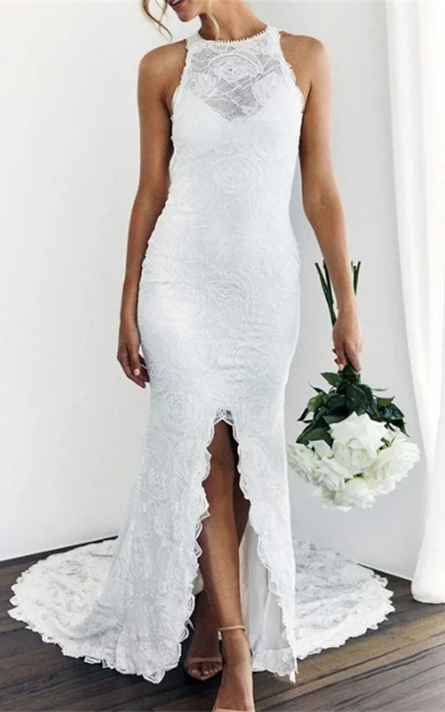 Modernes Neckholder-Brautkleid aus Spitze mit vorderem Schlitz