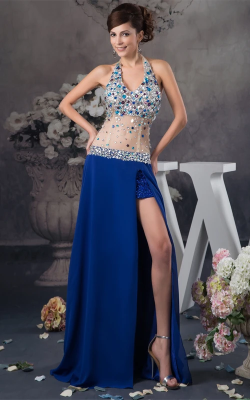 Kleid mit tiefem Ausschnitt, hohem Beinschlitz, Illusion-Taille und Strasssteinen