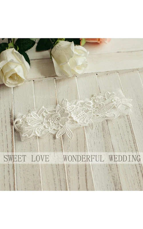 Liga elástica de encaje blanco estilo princesa de Sweet Style con ancho de 16 a 23 pulgadas.