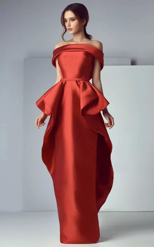 Satin-Abendkleid mit schulterfreiem Ausschnitt, rot-lila