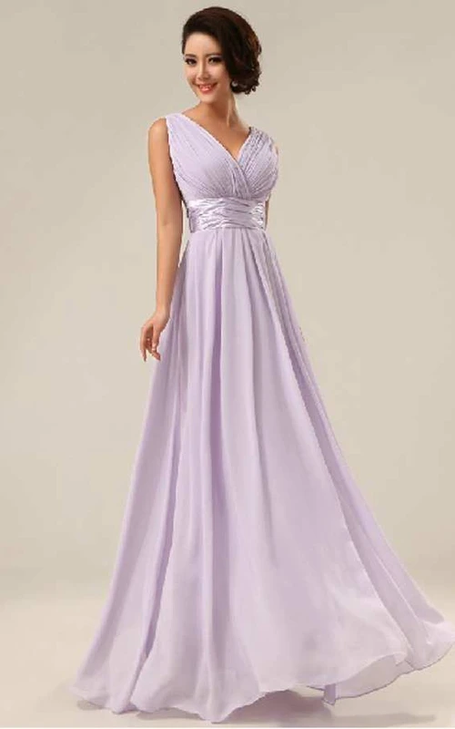 Robe longue plissée sans manches à col en V en mousseline de soie