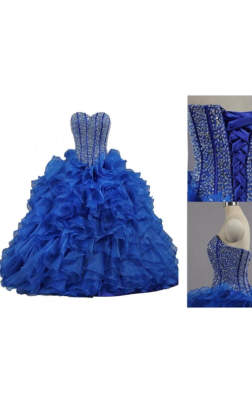 Robe de bal longue à décolleté cœur, ornée de perles et de volants, dos lacé, en dentelle organza