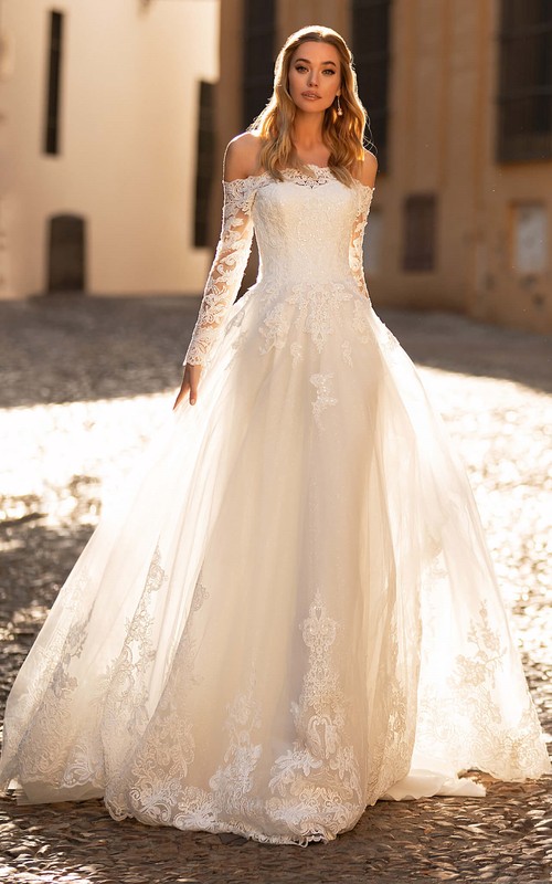 mexican wedding dress Amazon.com: Mexico Embroidery Rhinestone Lace Quinceanera Dresses Mexican  Style Ball Gown Bridal Dress for Women Black 2 : Clothing, Shoes & Jewelry