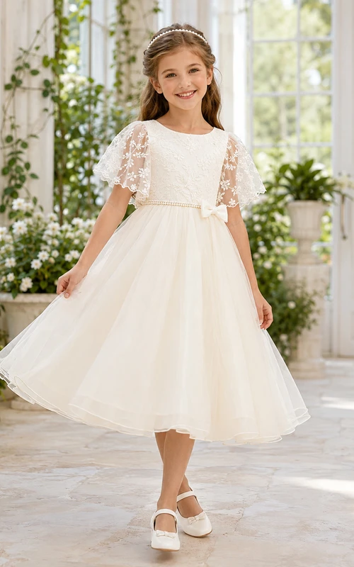 Elfenbeinfarbenes Organza-Tüllkleid mit Rundhalsausschnitt, kurzen bestickten Ärmeln und floralem Organza-Muster in Teelänge – Kommunionskleid für Blumenmädchen