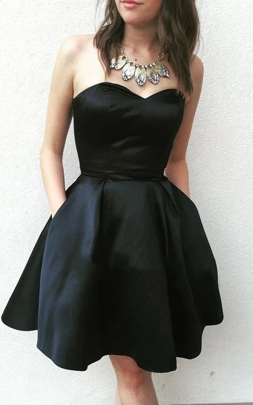 Kurzes, ärmelloses, sexy Satin-Abendkleid in A-Linie mit Taschen