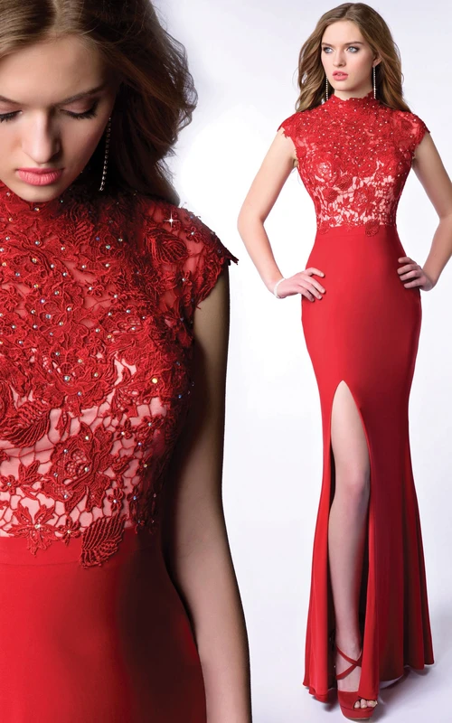 Vestido de fiesta de graduación con cuello alto, mangas cortas, corpiño de encaje de jersey y perlas.