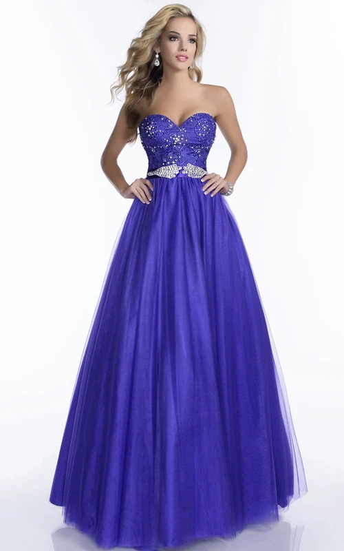 Robe de bal longue en tulle coupe trapèze avec corsage en dentelle et taille ornée de perles