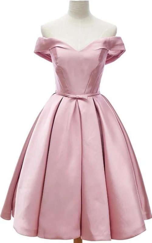 Elegante vestido de satén hasta la rodilla con hombros descubiertos