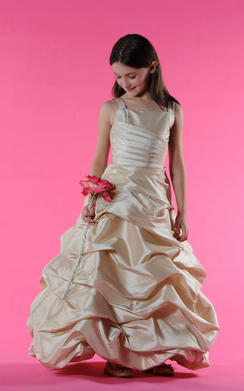Vestido largo de tafetán con escote cuadrado y corte en A para niña de las flores, con volantes.
